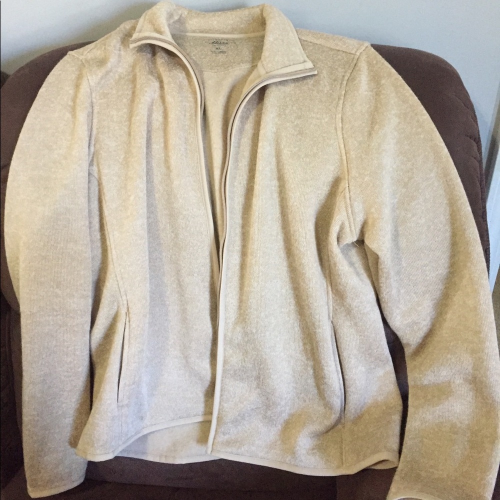 Fleece with zipper